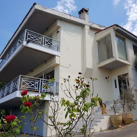 Villa Agrilesa Beach House *