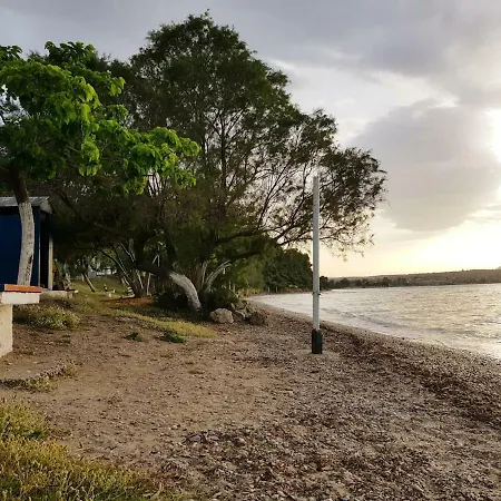 Villa Agrilesa Beach House *